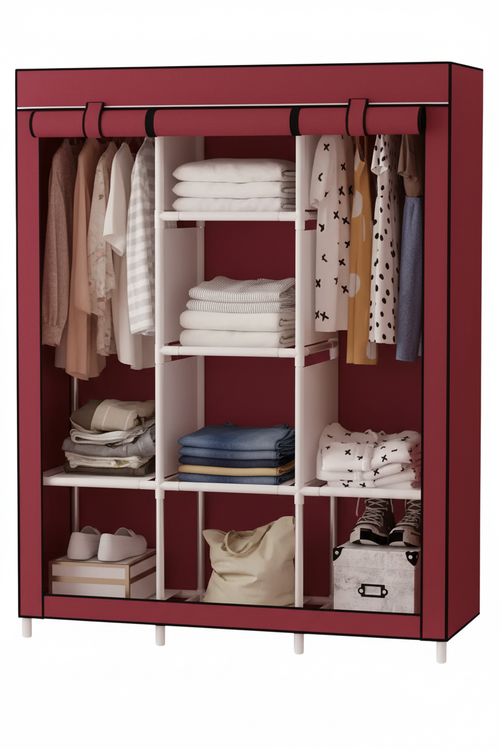 Interior del closet con compartimentos